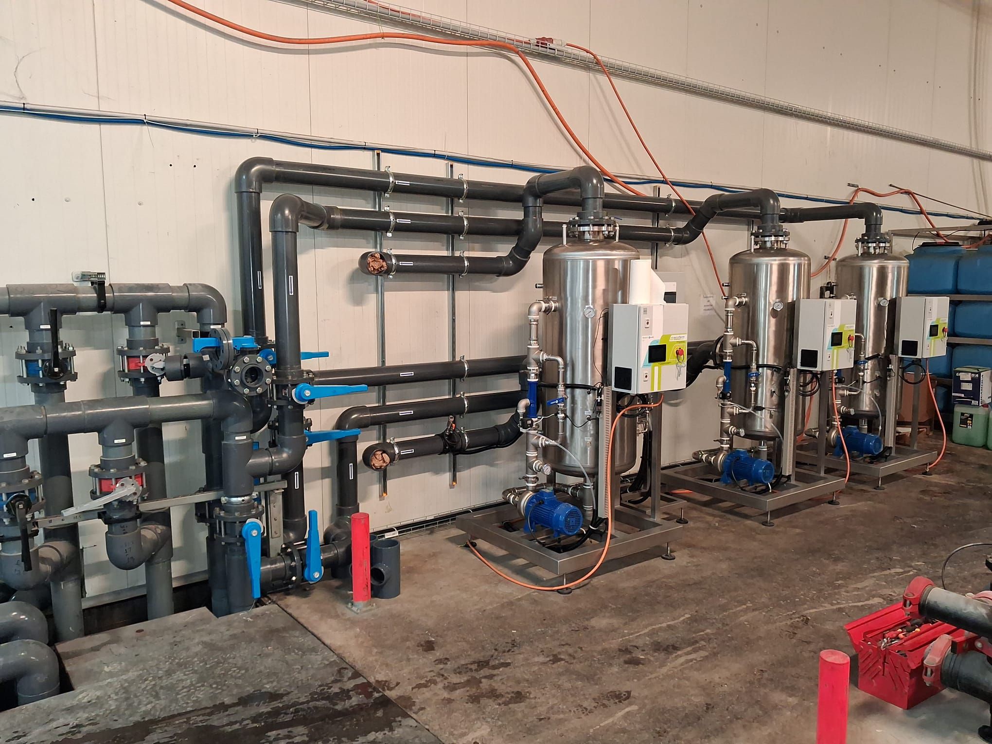 Instalación de planta de recirculación de ozono para riego de cultivo de cuarta gama 